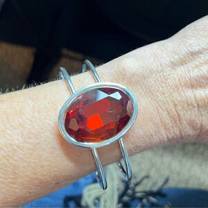 Handcrafted bracelet with Swarovski crystal